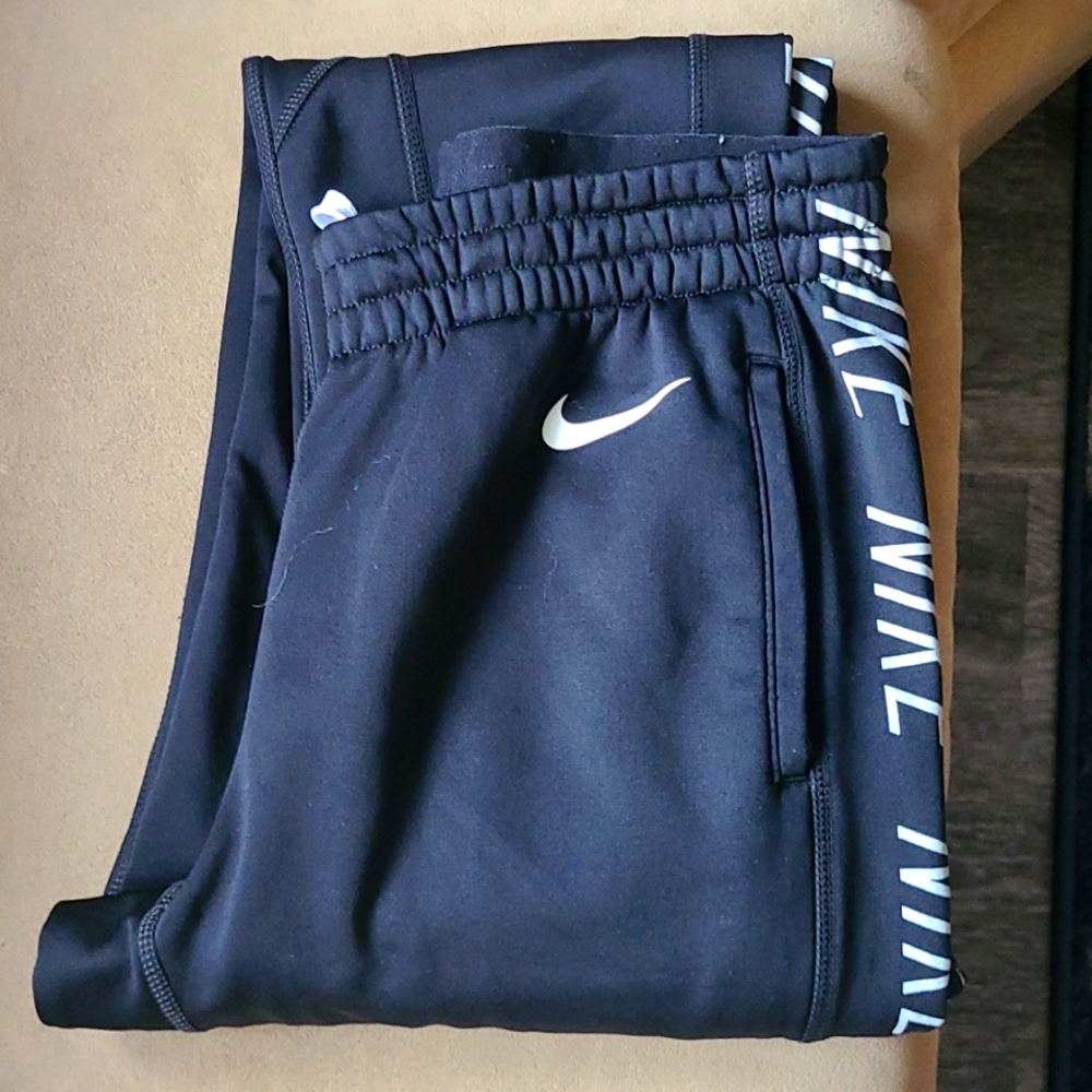 Women's Nike jogging pants